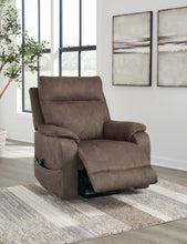 Load image into Gallery viewer, Crestmeade Power Lift Recliner