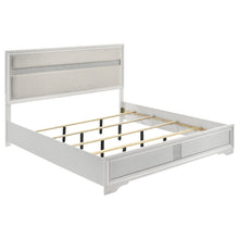Load image into Gallery viewer, Miranda California King, E.King, Queen, Full, &amp; Twin Bed Black &amp; White