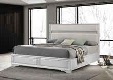 Load image into Gallery viewer, Miranda California King, E.King, Queen, Full, &amp; Twin Bed Black &amp; White