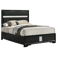 Load image into Gallery viewer, Miranda California King, E.King, Queen, Full, &amp; Twin Bed Black &amp; White