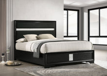Load image into Gallery viewer, Miranda California King, E.King, Queen, Full, &amp; Twin Bed Black &amp; White