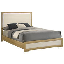 Load image into Gallery viewer, Hyland Eastern King &amp; Queen Bed