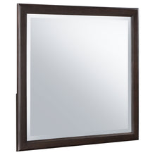 Load image into Gallery viewer, Emberlyn 4 &amp; 5 Piece Bedroom Set