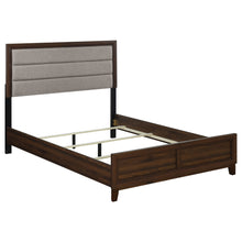 Load image into Gallery viewer, Welsley Eastern King &amp; Queen Bed