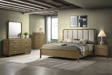 Load image into Gallery viewer, Amsbury California King, E.King, &amp; Queen Bed