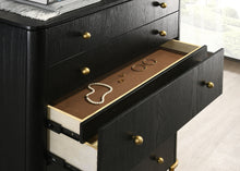 Load image into Gallery viewer, Arini 4 &amp; 5 Piece Bedroom Set King &amp; Queen