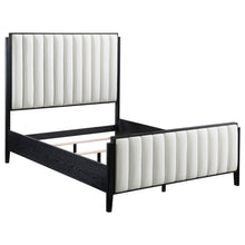 Load image into Gallery viewer, Brookmead 4 Pc Bedroom Set