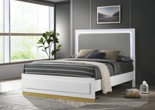 Load image into Gallery viewer, Caraway California King, E.King, &amp; Queen Bed Black &amp; White