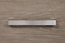 Load image into Gallery viewer, Kenora Chest