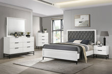 Load image into Gallery viewer, Sonora California King, E.King, &amp; Queen Bed
