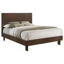 Load image into Gallery viewer, Glenwood Eastern King &amp; Queen Bed