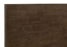 Load image into Gallery viewer, Glenwood Eastern King &amp; Queen Bed
