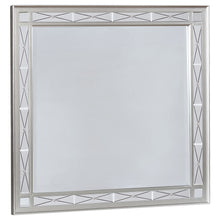 Load image into Gallery viewer, Camille 5 Pc Bedroom Sets