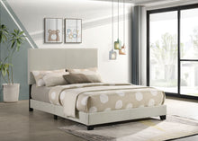 Load image into Gallery viewer, Dorian Panel Beds