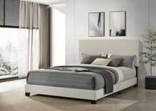 Load image into Gallery viewer, Dorian Panel Beds