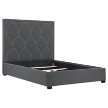 Load image into Gallery viewer, Bowfield Queen Beds