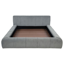 Load image into Gallery viewer, Wilshire California King, E.king, &amp; Queen Bed