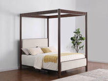 Load image into Gallery viewer, Zimmerlee Eastern King &amp; Queen Bed
