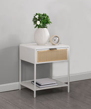Load image into Gallery viewer, Amherst End &amp; Side Table