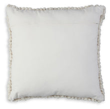 Load image into Gallery viewer, Aavie Pillow