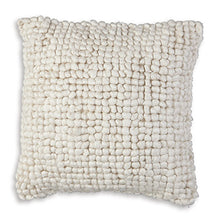 Load image into Gallery viewer, Aavie Pillow