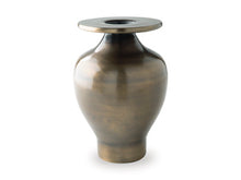Load image into Gallery viewer, Fedorleigh Vase