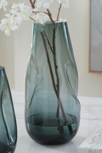 Load image into Gallery viewer, Beamund Vase (Set of 2)