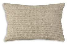 Load image into Gallery viewer, Abreyah Pillow