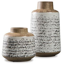 Load image into Gallery viewer, Meghan Vase (Set of 2)