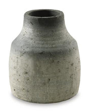 Load image into Gallery viewer, Moorestone Vase