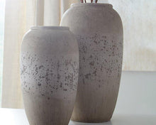 Load image into Gallery viewer, Dimitra Vase (Set of 2)