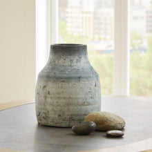 Load image into Gallery viewer, Moorestone Vase