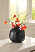 Load image into Gallery viewer, Ryanford Vase