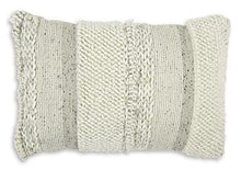 Load image into Gallery viewer, Standon Pillow (Set of 4)