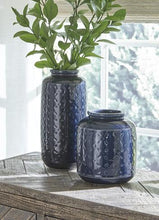 Load image into Gallery viewer, Marenda Vase (Set of 2)