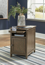 Load image into Gallery viewer, Treytown Chairside End Table