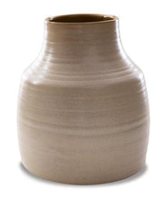 Load image into Gallery viewer, Millcott Vase (Set of 2)