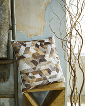 Load image into Gallery viewer, Adamund Pillow (Set of 4)