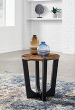 Load image into Gallery viewer, Hanneforth End Table