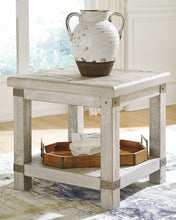 Load image into Gallery viewer, Carynhurst End Table Set