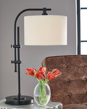 Load image into Gallery viewer, Baronvale Lamp Set