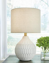 Load image into Gallery viewer, Wardmont Table Lamp