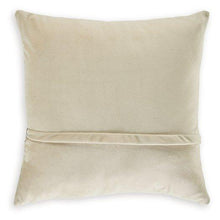 Load image into Gallery viewer, Roseridge Pillow (Set of 4)