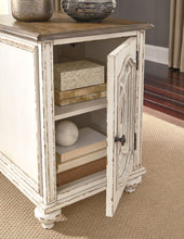 Load image into Gallery viewer, Realyn Occasional Table Set