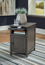 Load image into Gallery viewer, Treytown Chairside End Table