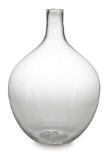 Load image into Gallery viewer, Kurthorne Vase