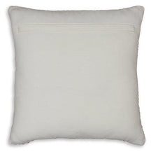 Load image into Gallery viewer, Nashlin Pillow (Set of 4)