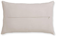 Load image into Gallery viewer, Pacrich Pillow (Set of 4)