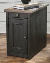 Load image into Gallery viewer, Tyler Creek Occasional Table Set