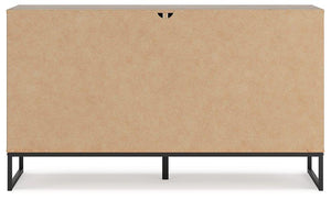 Deanlow Bedroom Package
